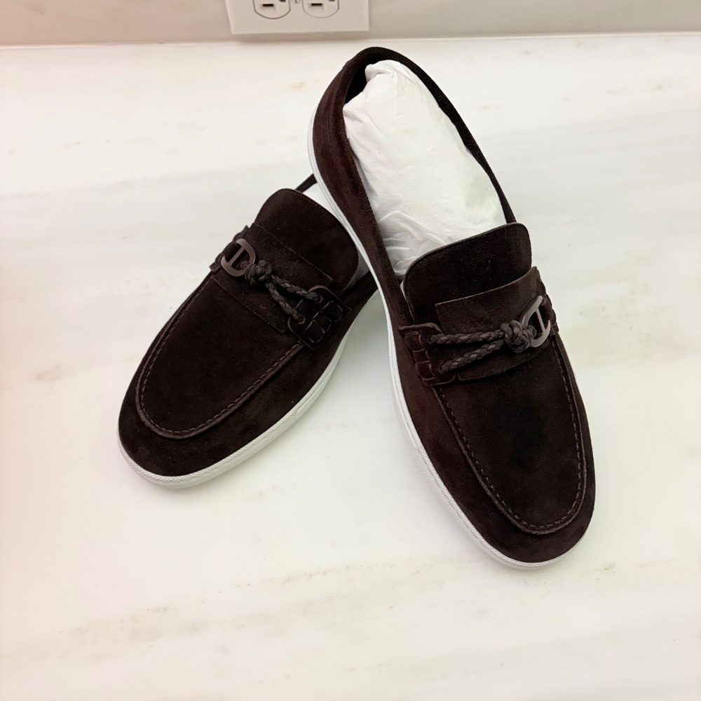 Beautiful Hermes Ignacio Suede Loafers in this season's chocolate brown - Picture 4 of 10